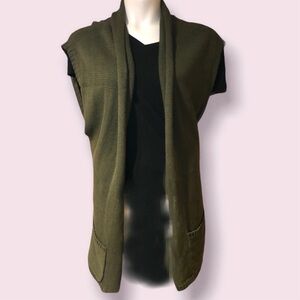 Eddie Bauer sleeveless army green sweater cardigan​​​​​​​​​​​